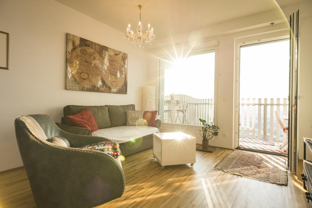Sky View Apartment Вена Экстерьер фото