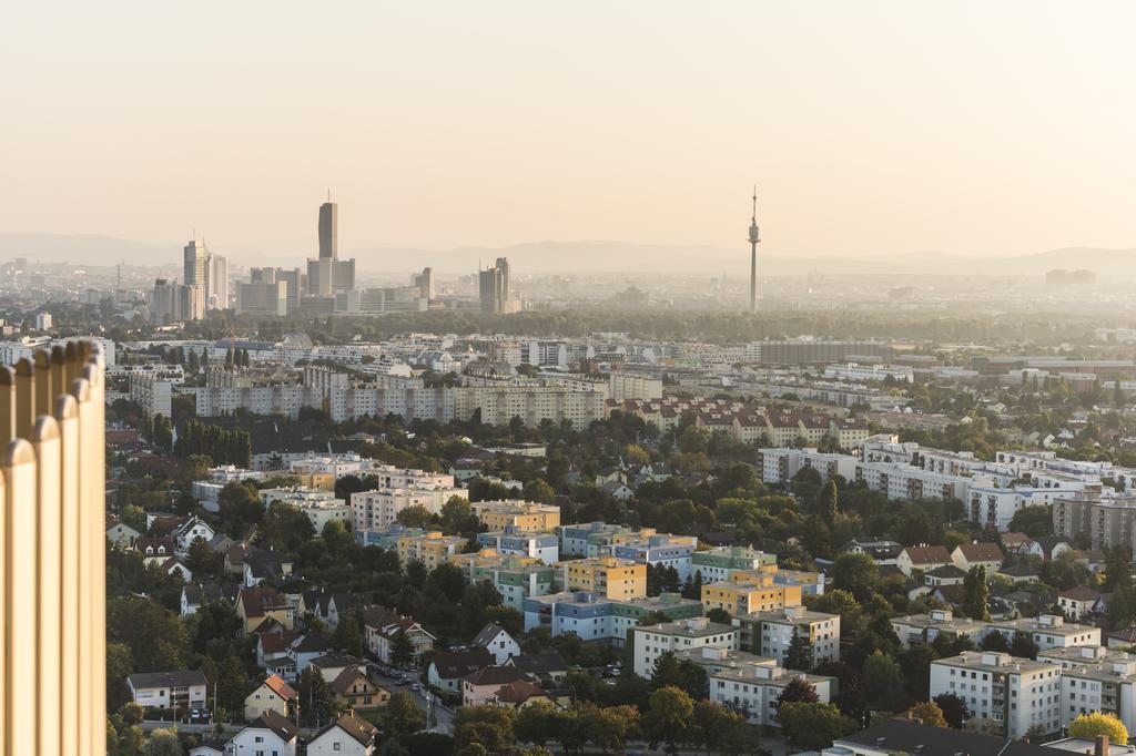 Sky View Apartment Вена Экстерьер фото