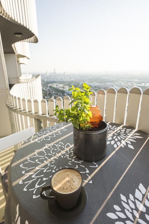 Sky View Apartment Вена Экстерьер фото