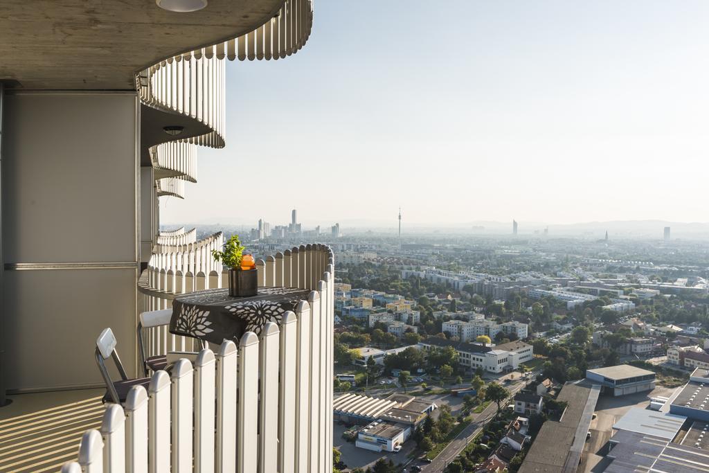 Sky View Apartment Вена Экстерьер фото