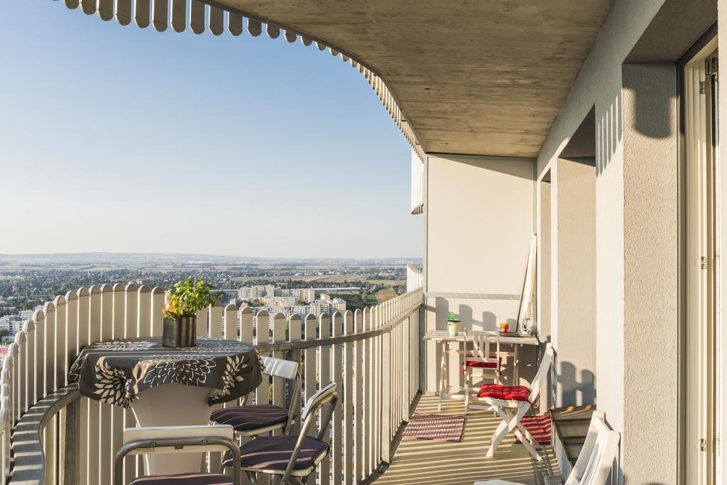Sky View Apartment Вена Экстерьер фото