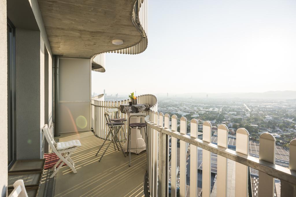 Sky View Apartment Вена Экстерьер фото